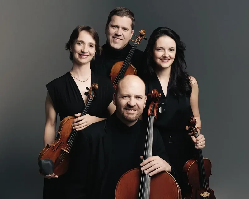 Locandina: Quartetto e orchestra d’archi allo specchio