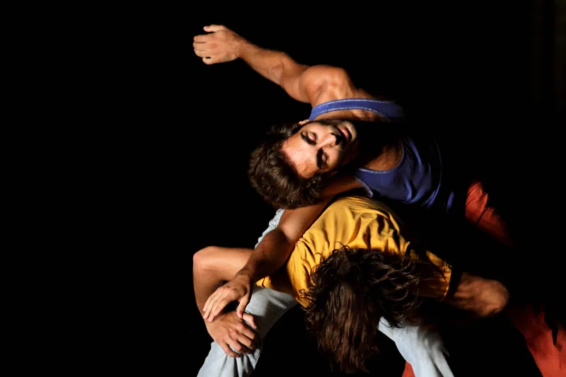 Locandina: Naufragio con Spettatore