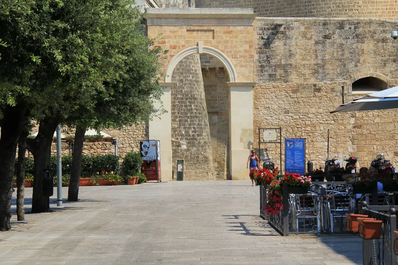 Porta Alfonsina
